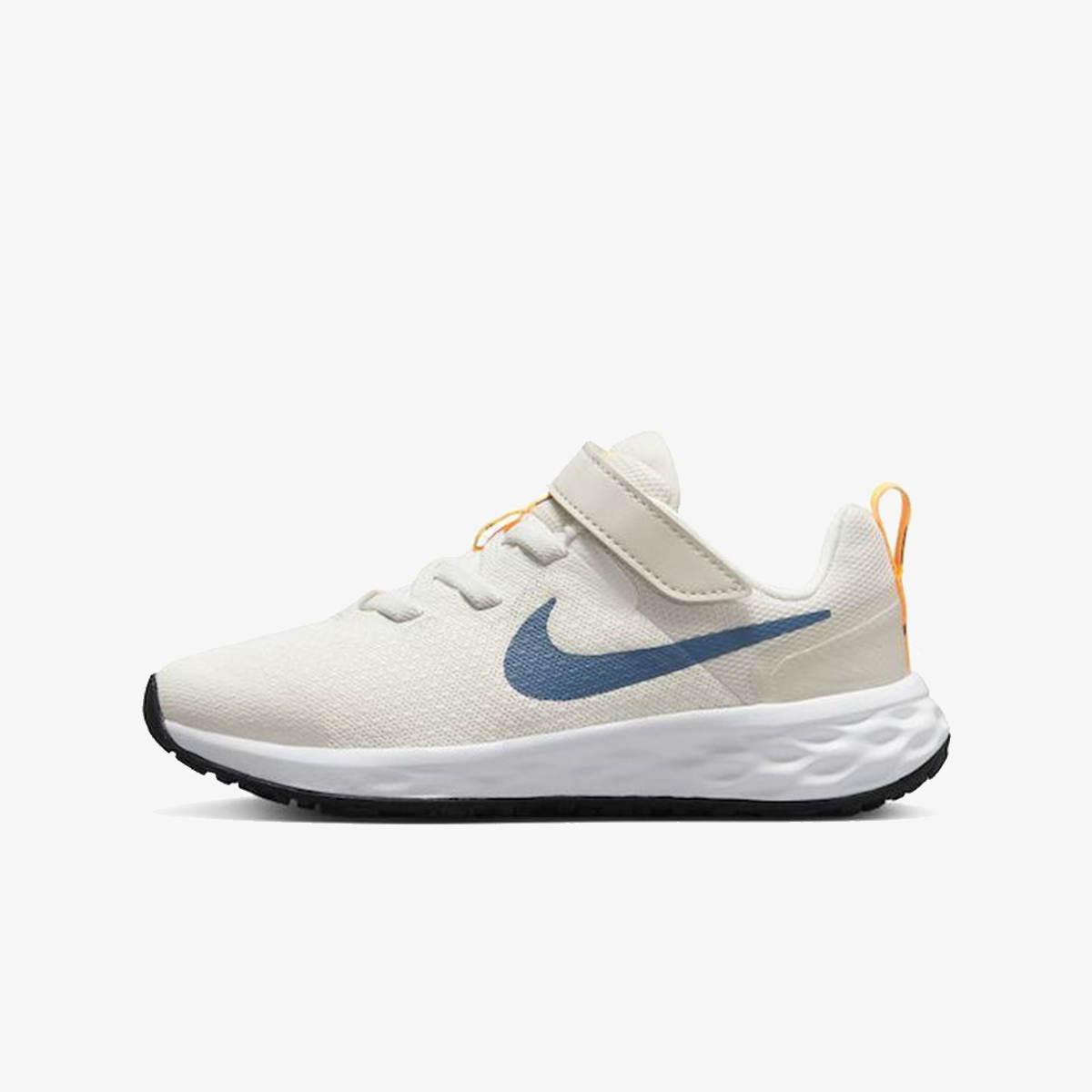 Nike Revolution 6