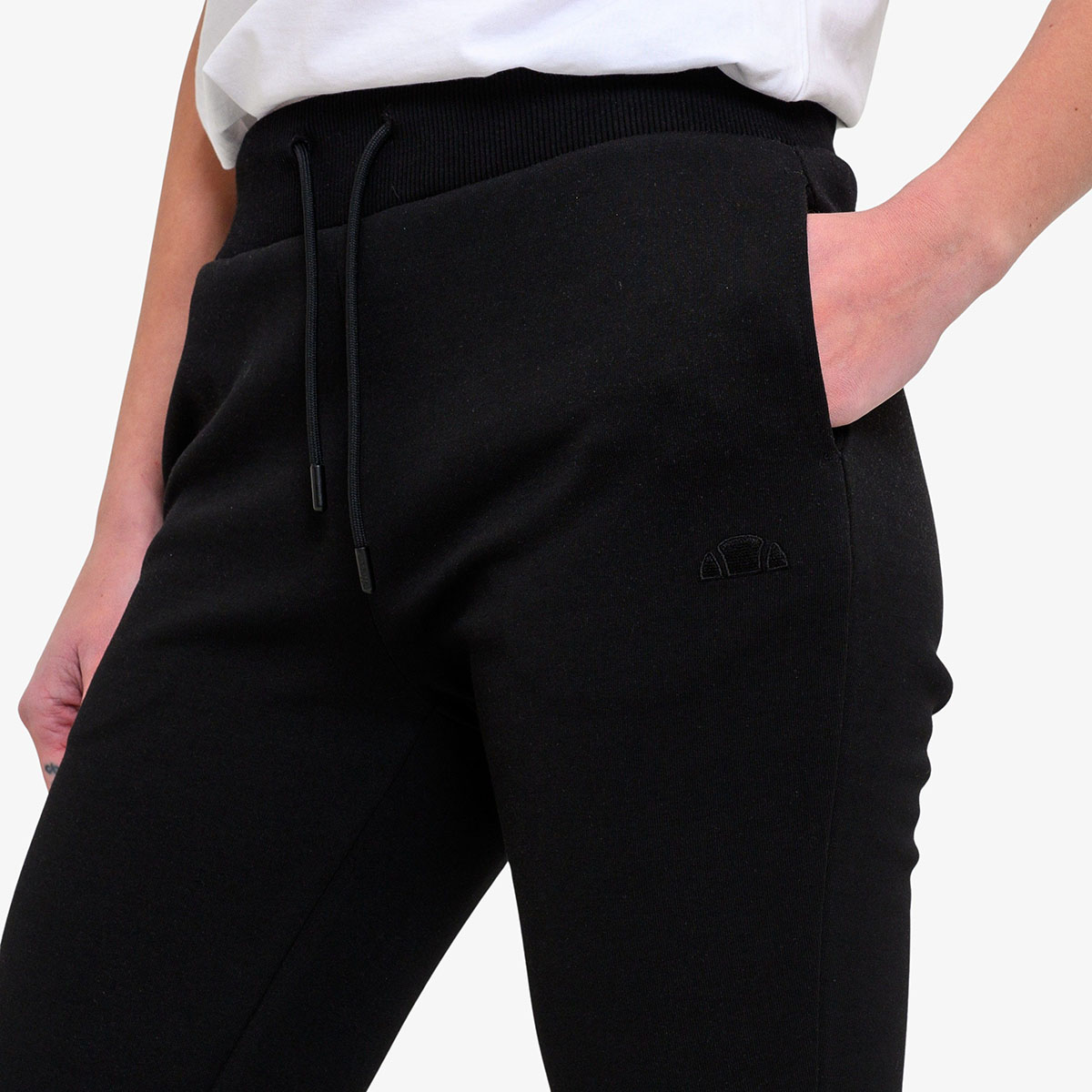 Ellesse Cuffed thumbnail 4