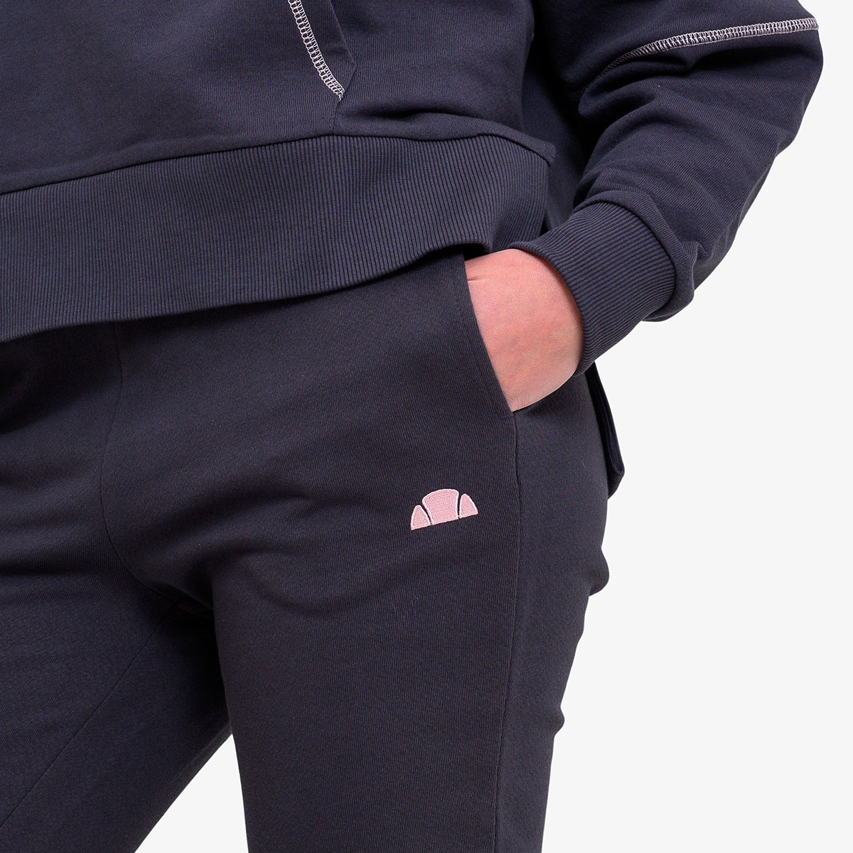 Ellesse Cuffed thumbnail 4