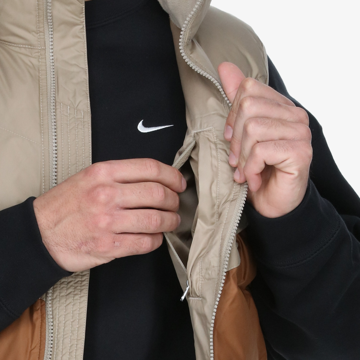 Nike Storm-FIT Windrunner thumbnail 5