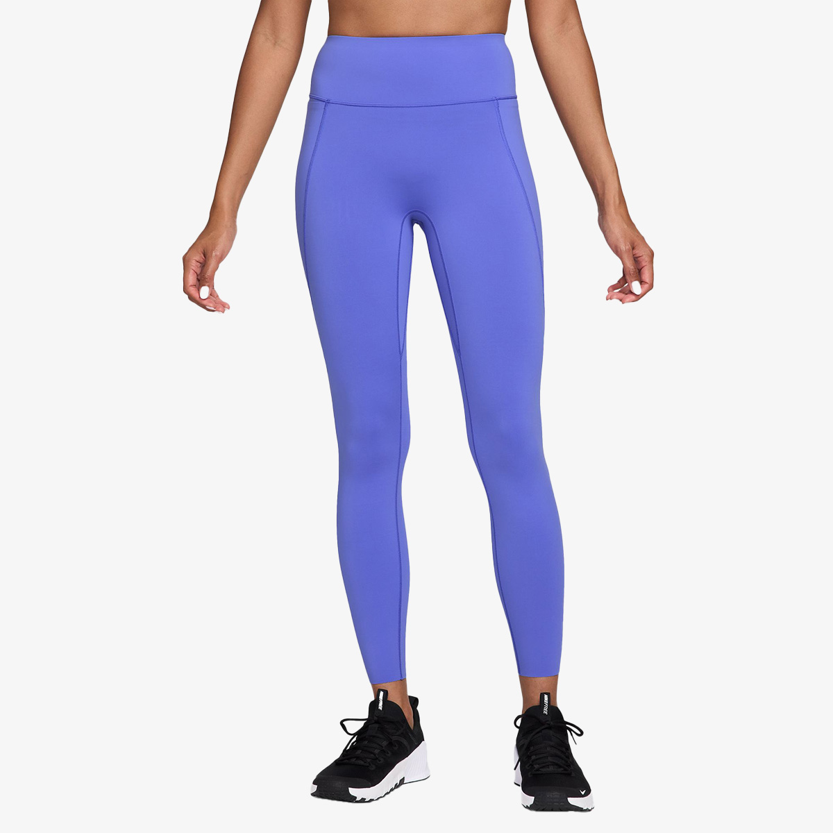 Nike Universa