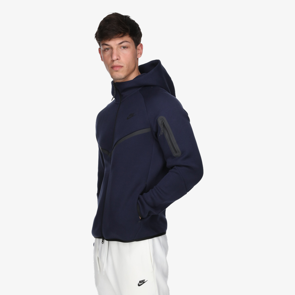 Nike Tech thumbnail 3