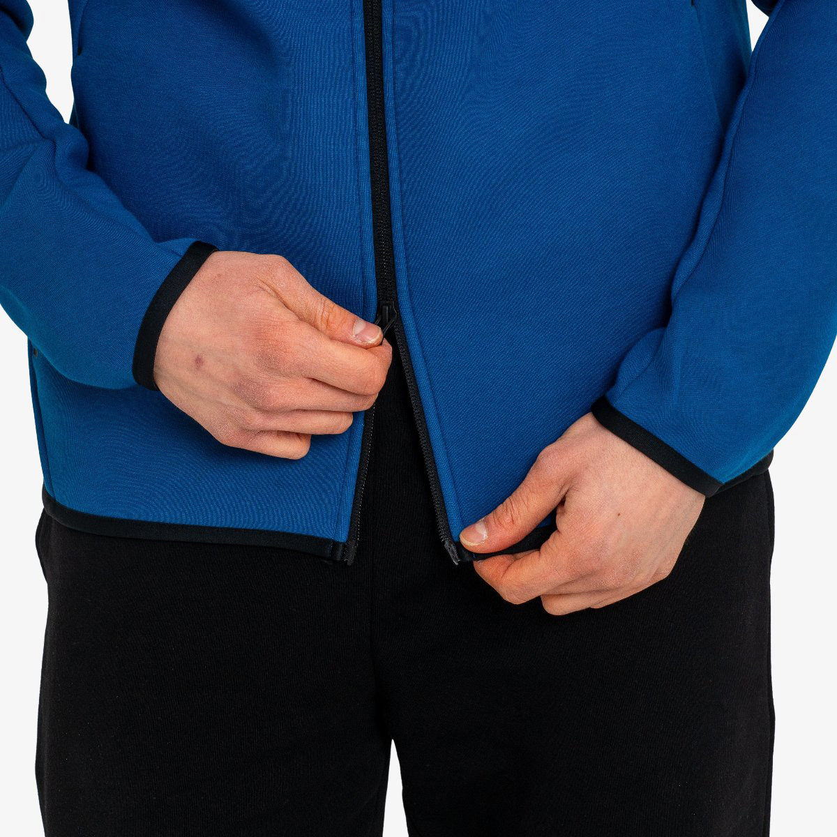Nike Tech thumbnail 4