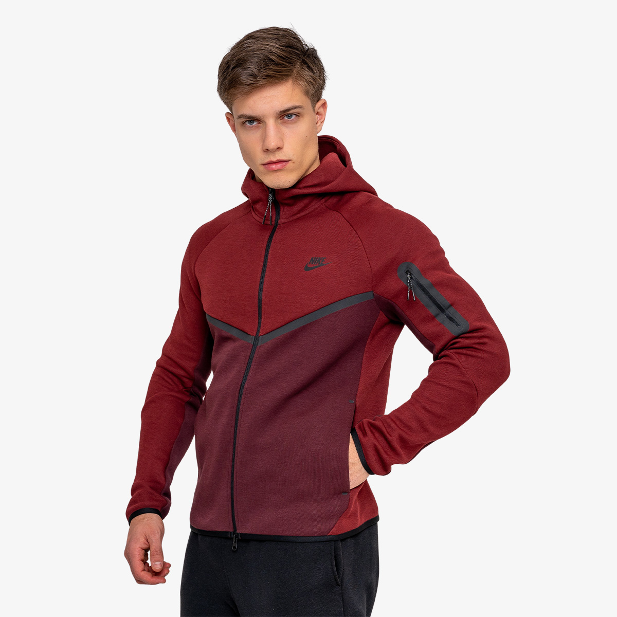 Nike Tech thumbnail 3