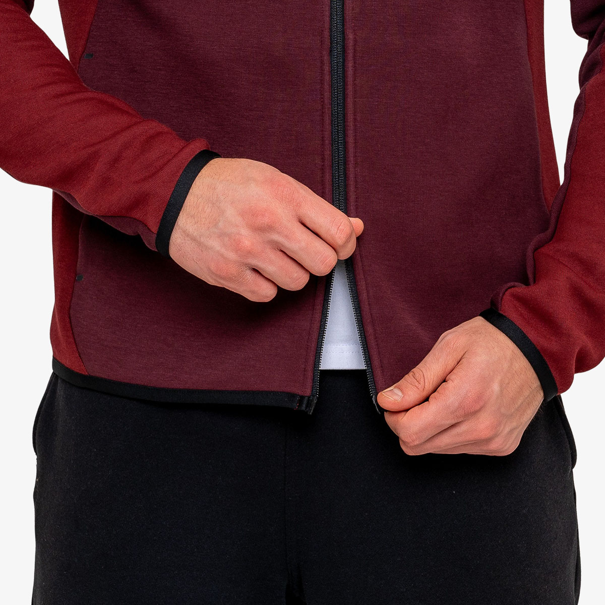 Nike Tech thumbnail 5