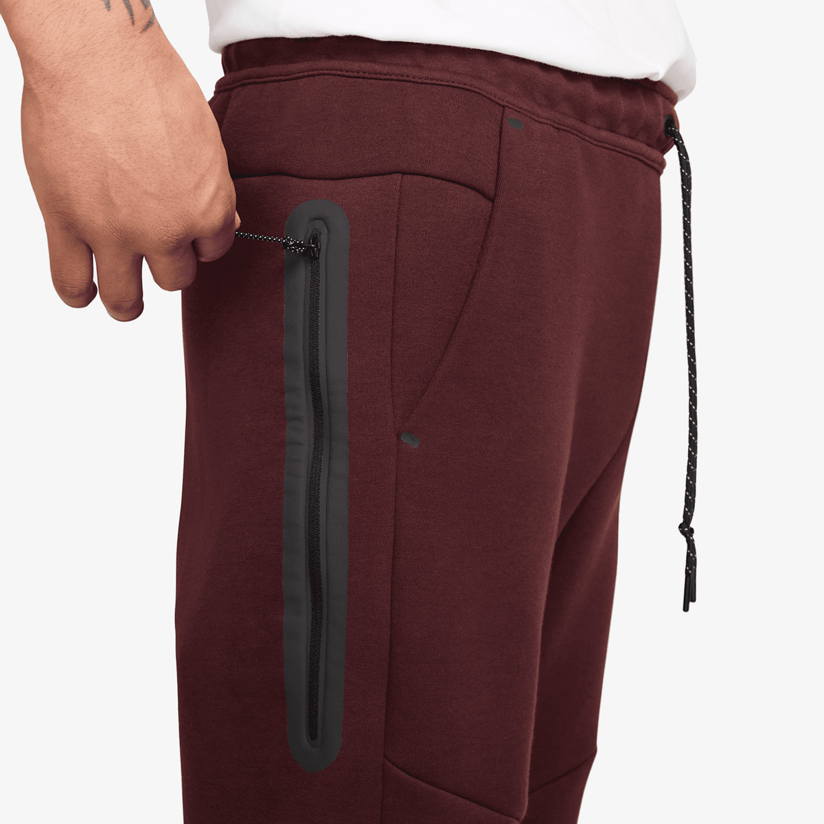 Nike Tech thumbnail 3