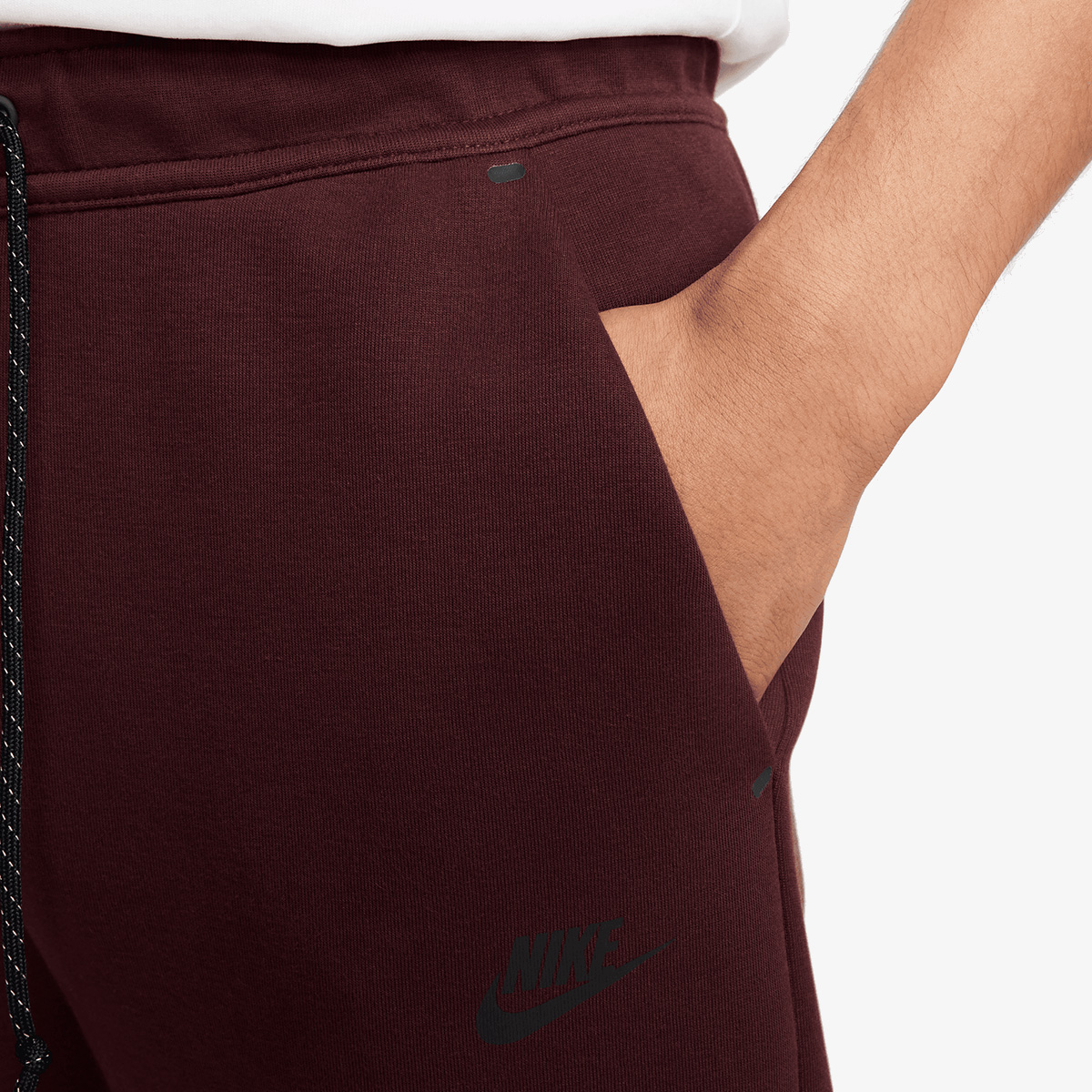 Nike Tech thumbnail 4