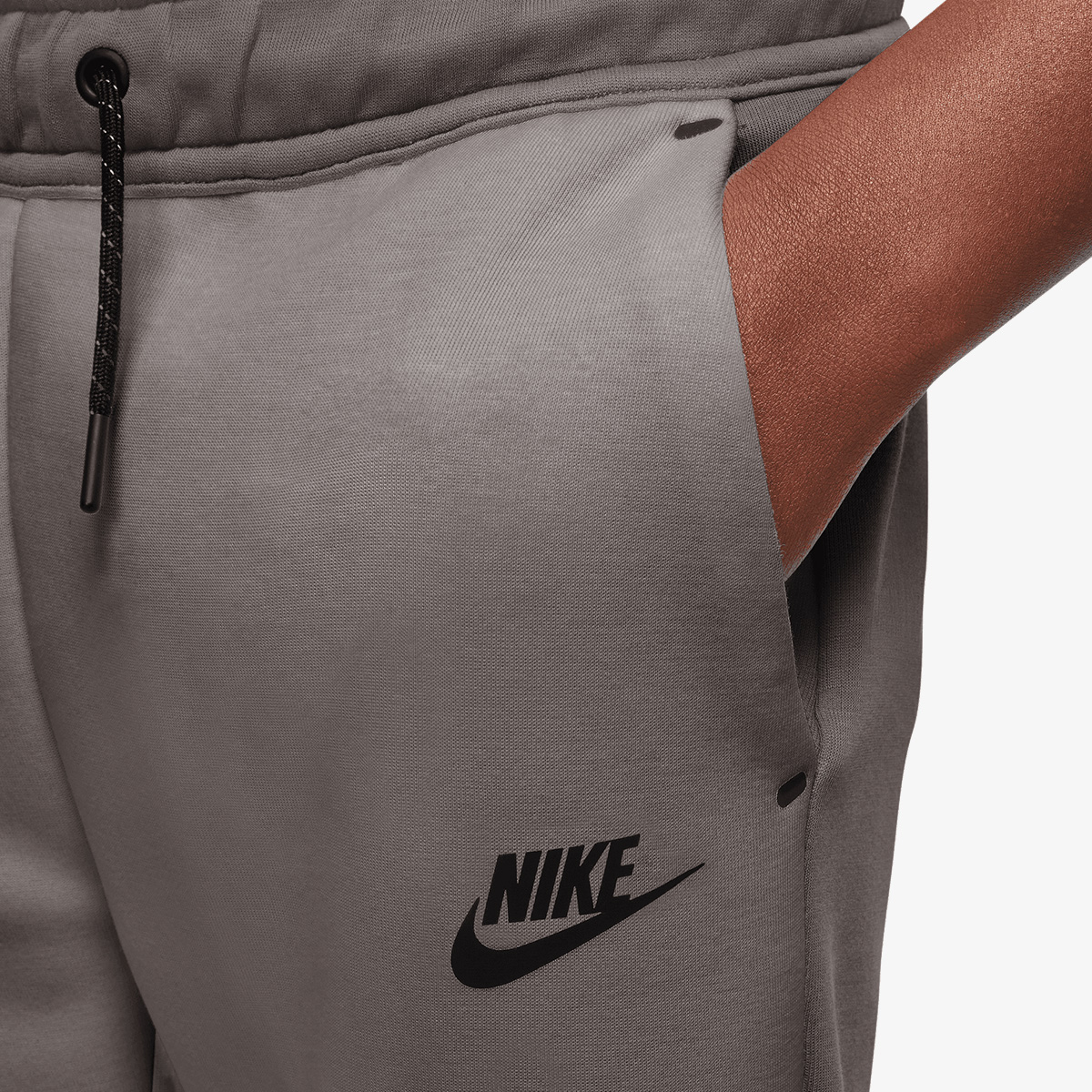 Nike Sportswear thumbnail 3