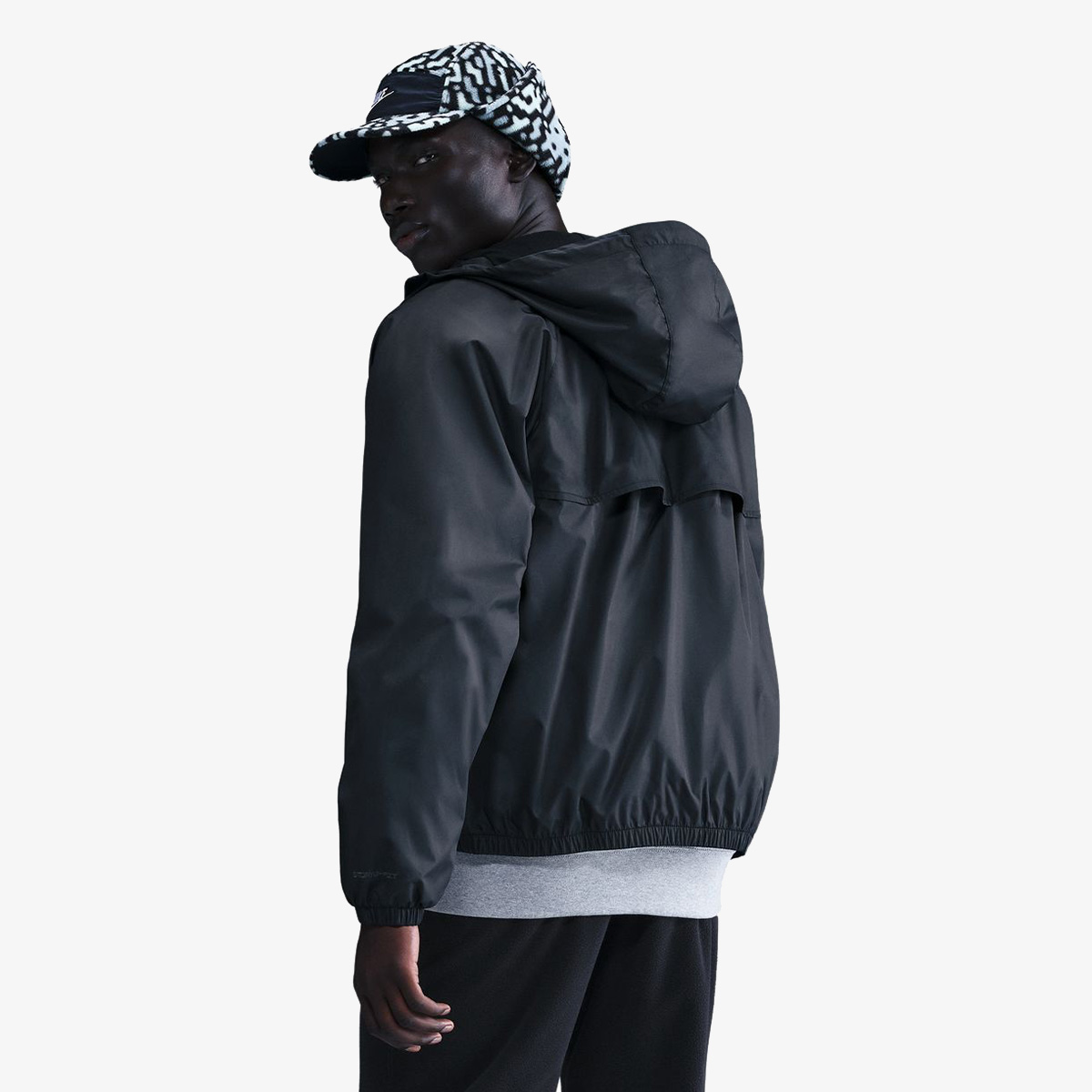 Nike M NK WR LND JKT 26 thumbnail 2