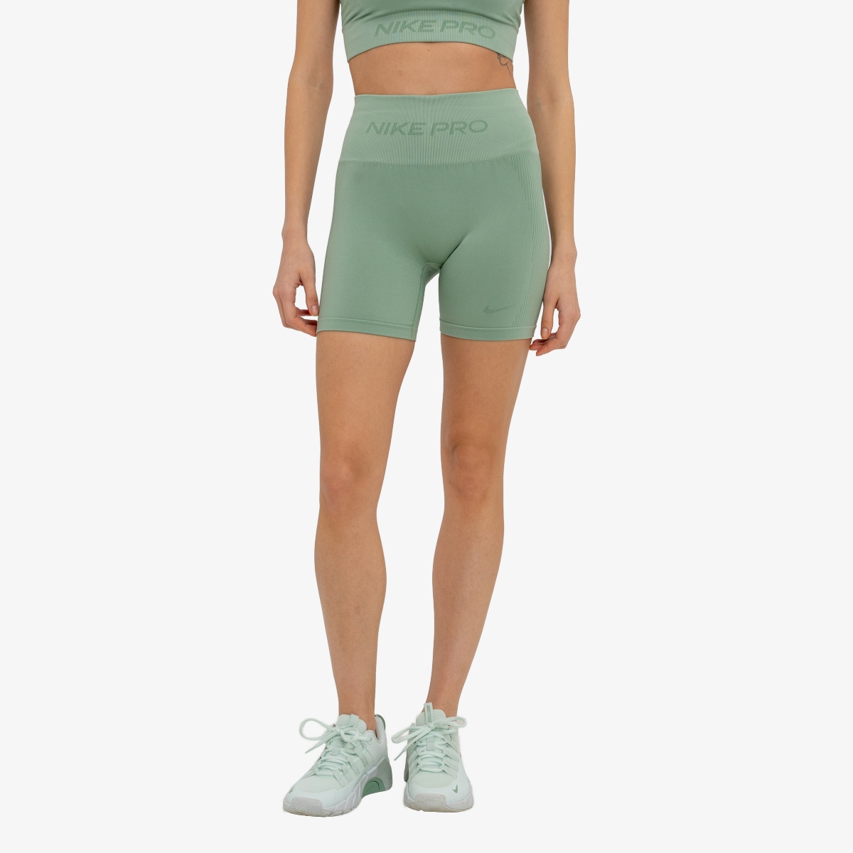 Nike Pro