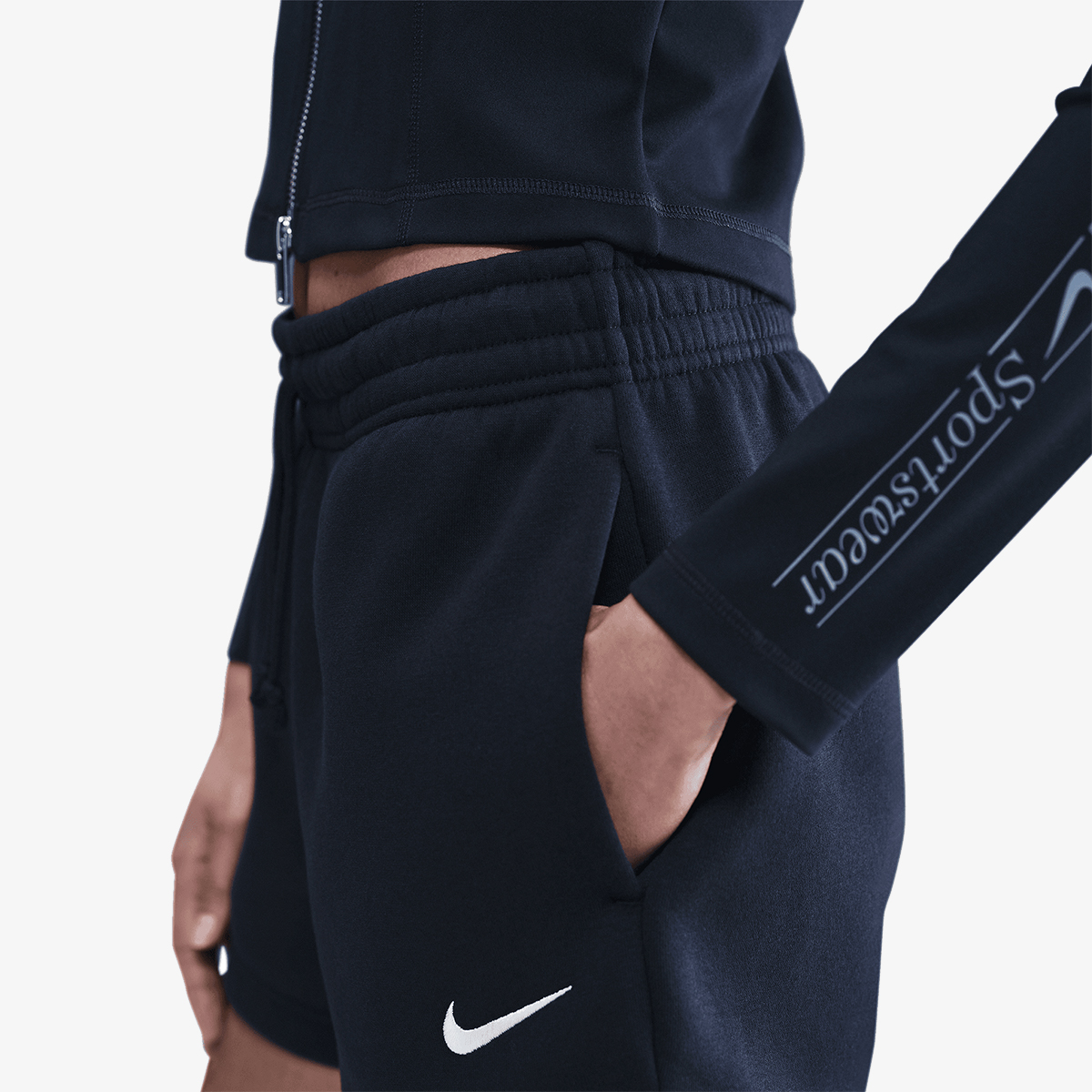 Nike Sportswear thumbnail 5