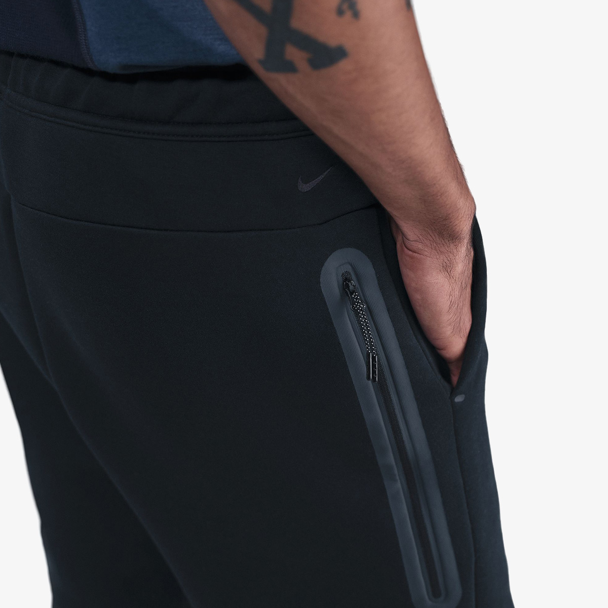 Nike Tech thumbnail 3