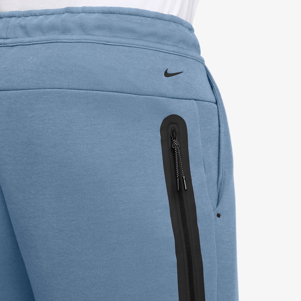 Nike Tech thumbnail 3