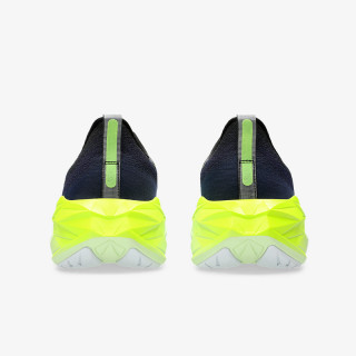 Asics Novablast 4 