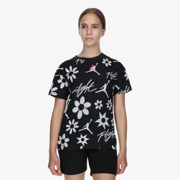 Nike Essential 