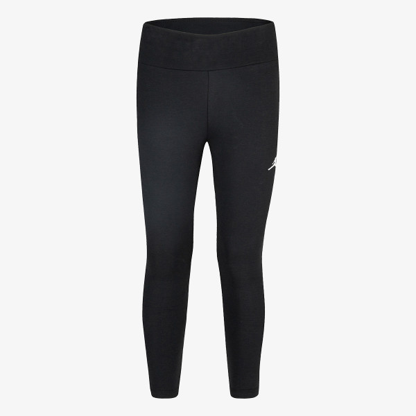 Nike Essentials 