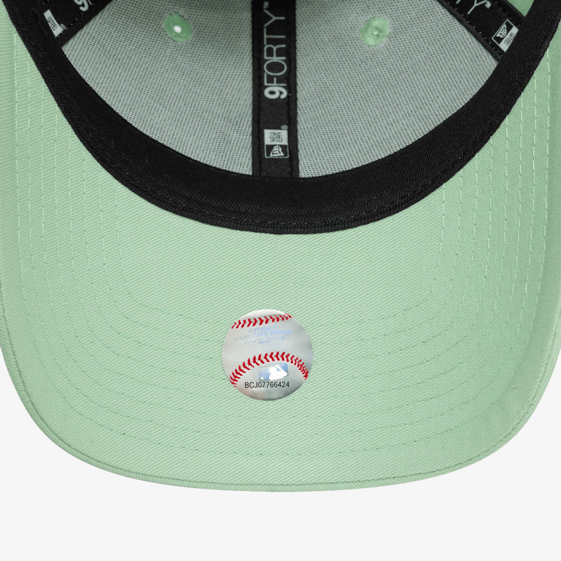 New Era WMNS LEAGUE ESS 9FORTY NEYYAN  PMGPMG 