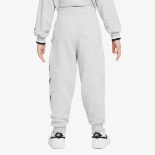 Nike Outside the lines 