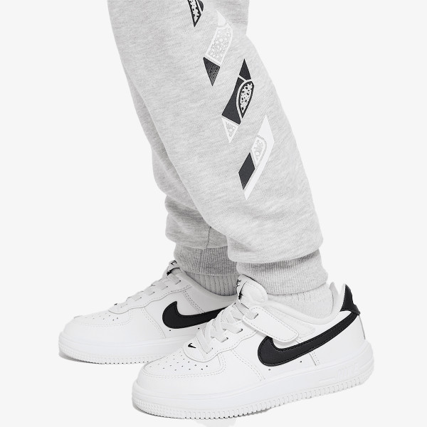 Nike Outside the lines 