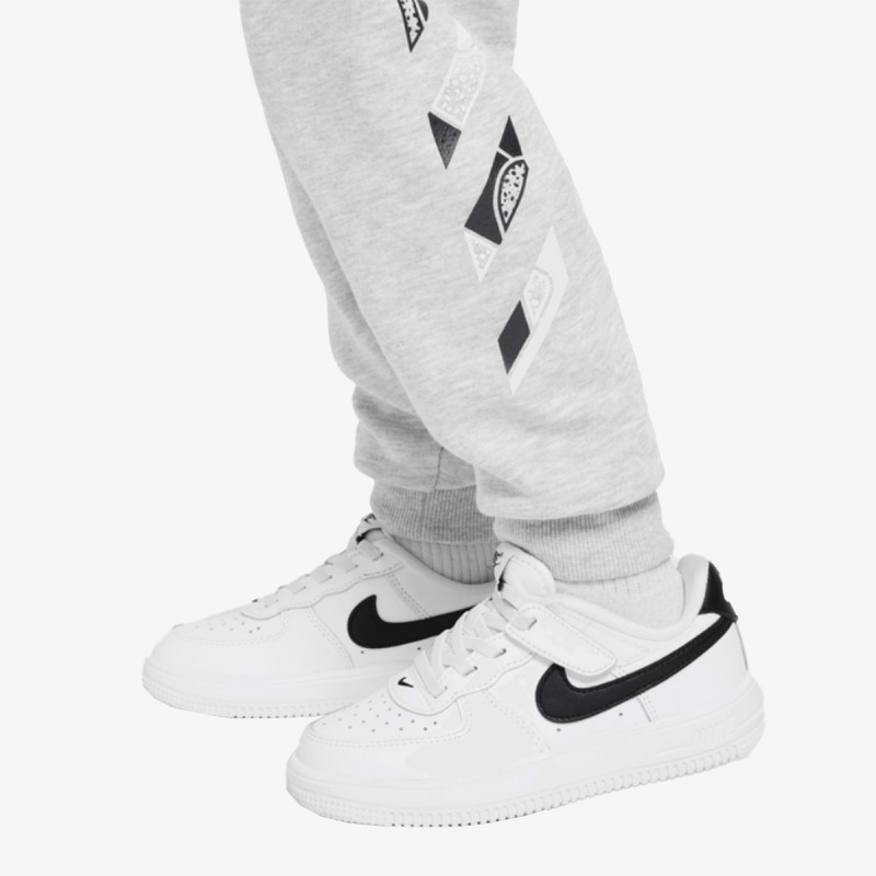 Nike Outside the lines 