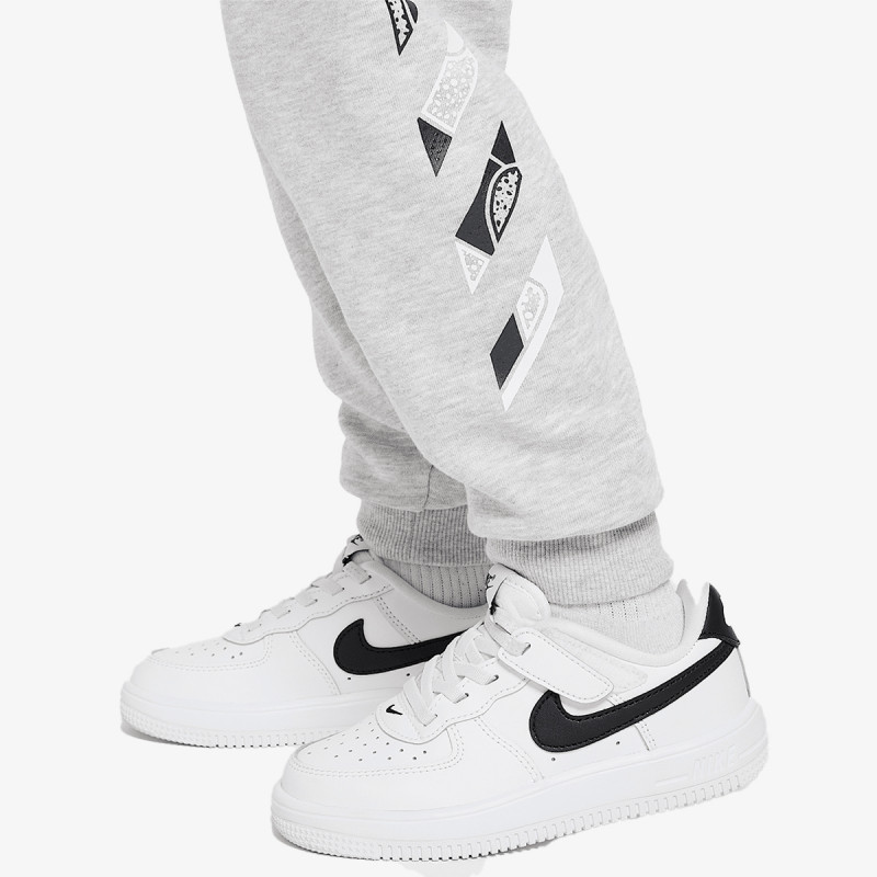 Nike Outside the lines 