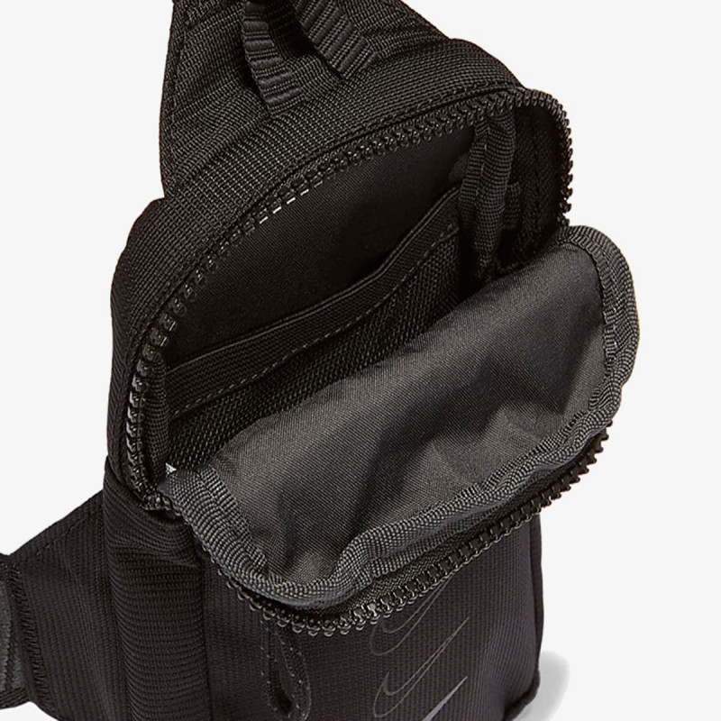 Nike NK SPRTSWR ESSENTIALS S HIP PACK Sport Vision Shitja me pakice e aksesoreve sportiv Sport Vision