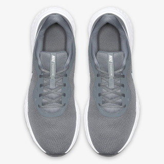 Nike Revolution 5 