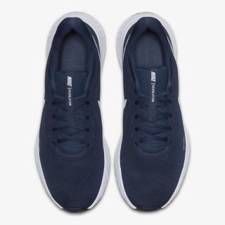 Nike Revolution 5 