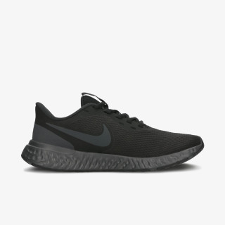 Nike Revolution 5 