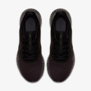 Nike Revolution 5 