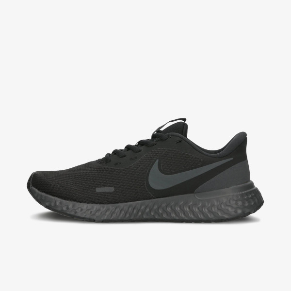 Nike Revolution 5 