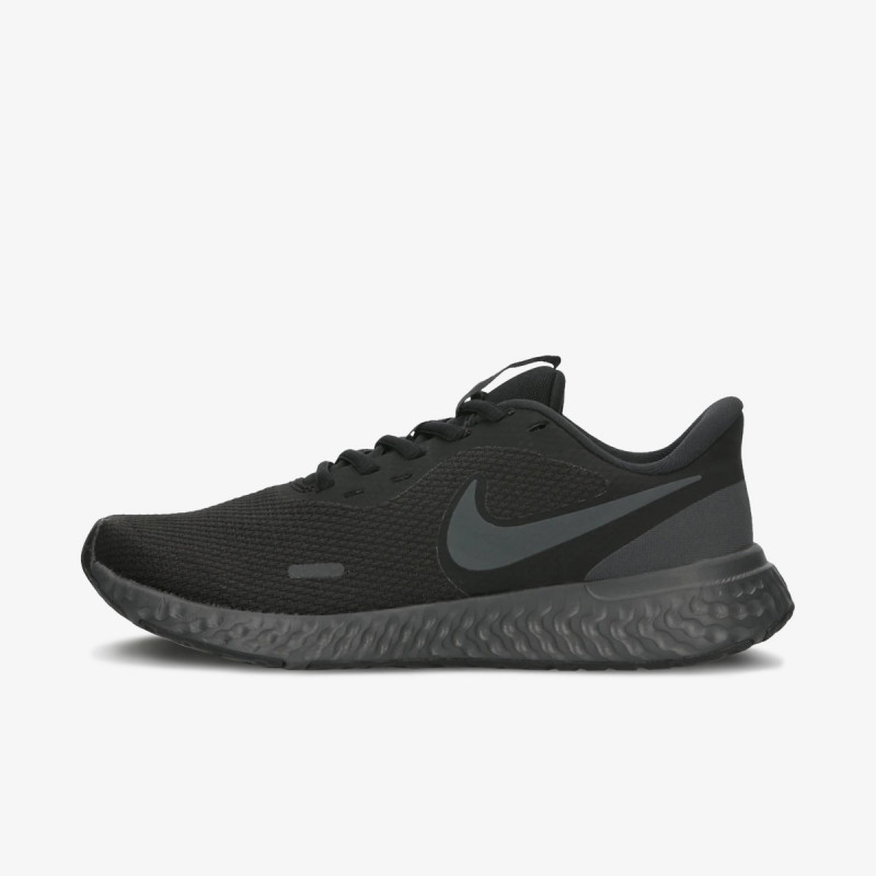 Nike Revolution 5 