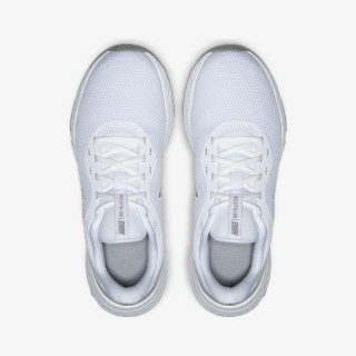 Nike Revolution 5 