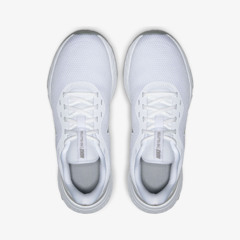 Nike Revolution 5 
