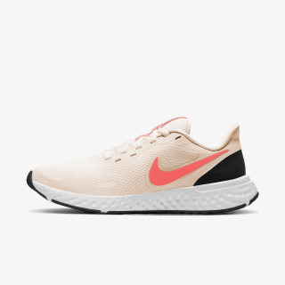Nike Revolution 5 