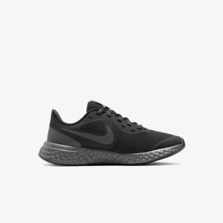 Nike REVOLUTION 5 