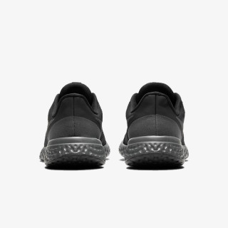 Nike REVOLUTION 5 