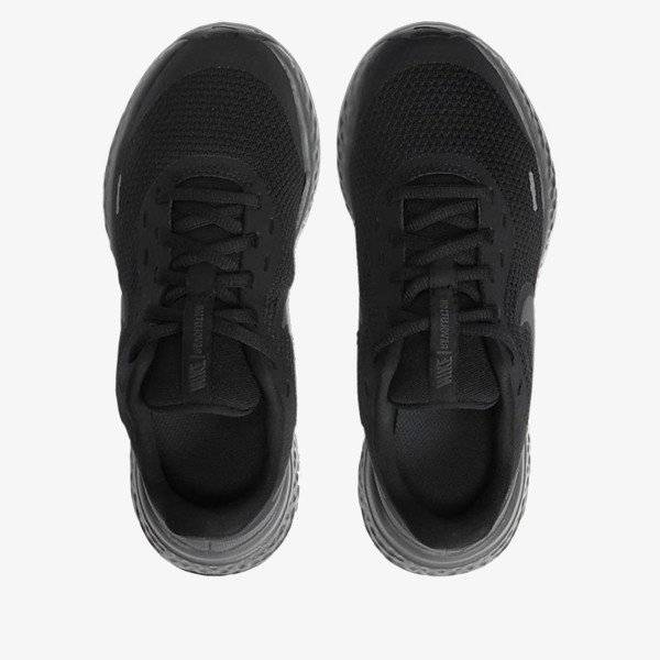 Nike REVOLUTION 5 