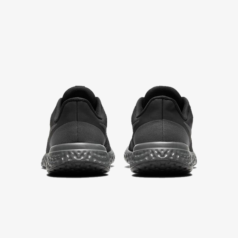 Nike REVOLUTION 5 