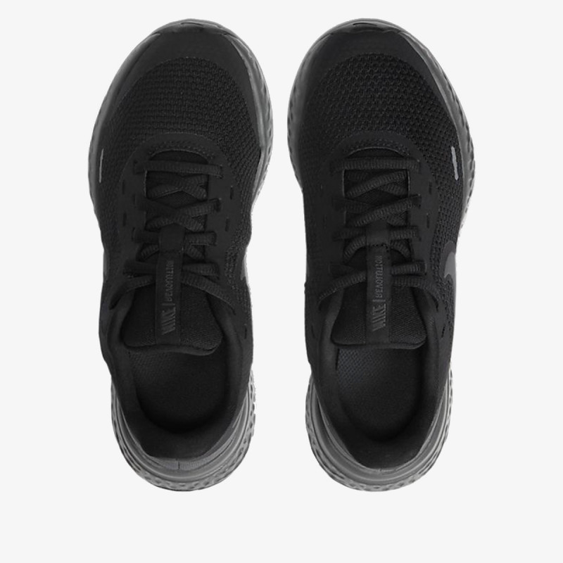 Nike REVOLUTION 5 