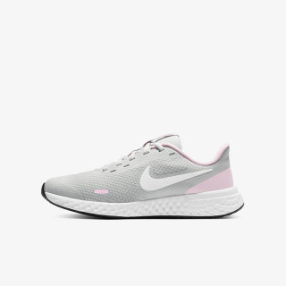 Nike Revolution 5 