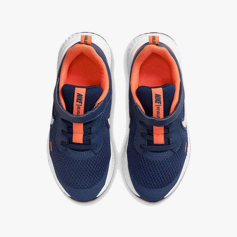 Nike Revolution 5 
