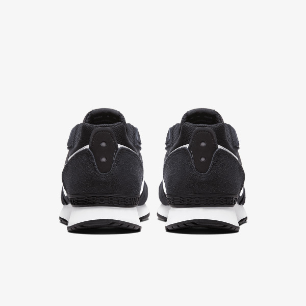 NIKE VENTURE RUNNER 