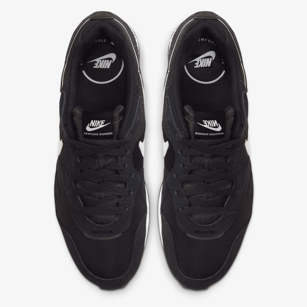 NIKE VENTURE RUNNER 