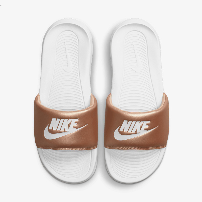 Nike Victori One 