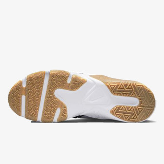 Nike Legend Essential 2 