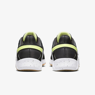 Nike Legend Essential 2 