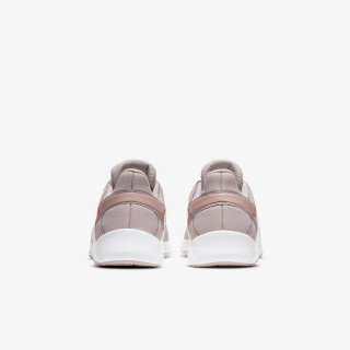 NIKE Atlete Legend Essential 2 