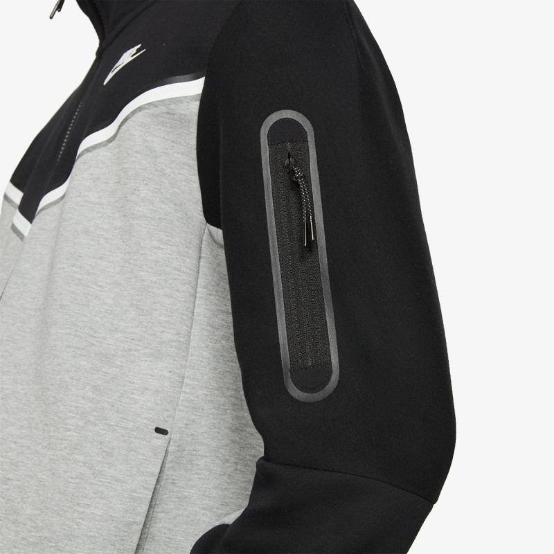 Nike Sportswear Tech 