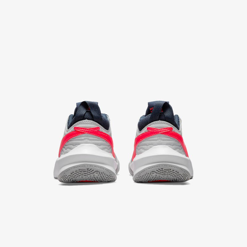 Nike Team Hustle D 10 